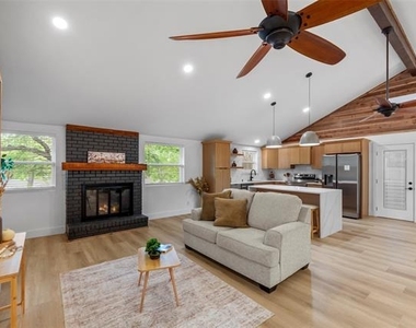 7041 Freemont Street - Photo Thumbnail 3