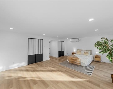 7041 Freemont Street - Photo Thumbnail 20