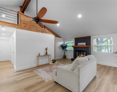 7041 Freemont Street - Photo Thumbnail 12