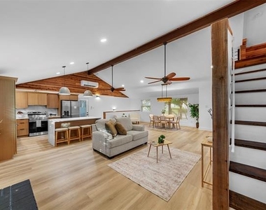 7041 Freemont Street - Photo Thumbnail 13