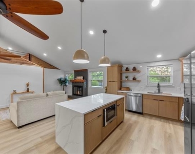 7041 Freemont Street - Photo Thumbnail 9