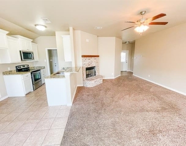 210 Paschall - Photo Thumbnail 8