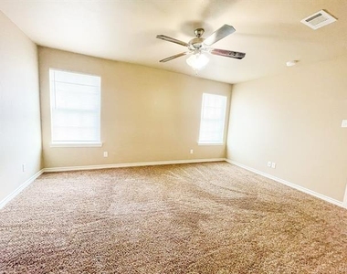 210 Paschall - Photo Thumbnail 3