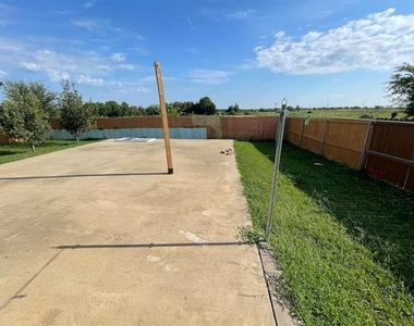 210 Paschall - Photo Thumbnail 15