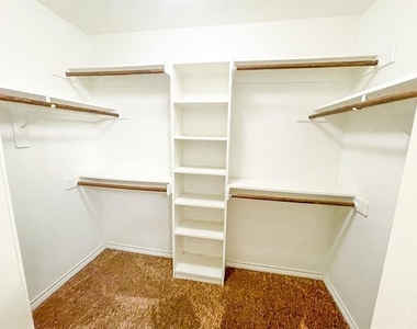 210 Paschall - Photo Thumbnail 2