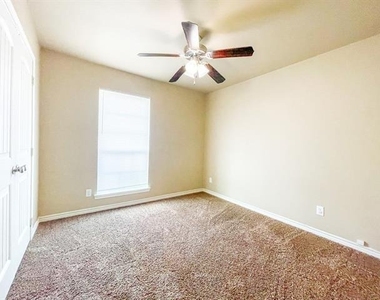 210 Paschall - Photo Thumbnail 11