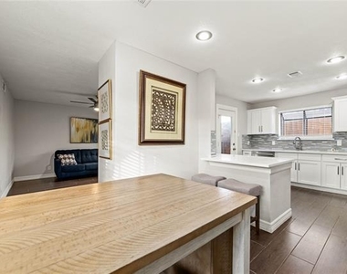 4748 Old Bent Tree Lane - Photo Thumbnail 6