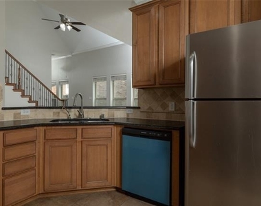 2108 Harris Place - Photo Thumbnail 14