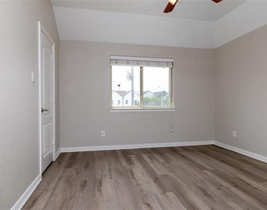 2108 Harris Place - Photo Thumbnail 24