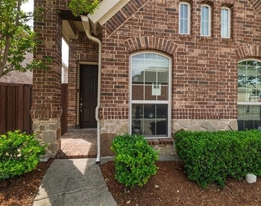 2108 Harris Place - Photo Thumbnail 1