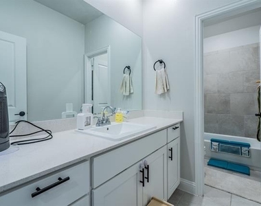 15894 Talamore Lane - Photo Thumbnail 20