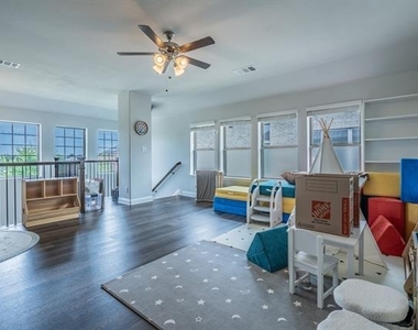 15894 Talamore Lane - Photo Thumbnail 17