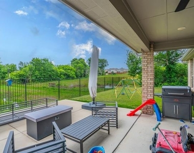 15894 Talamore Lane - Photo Thumbnail 30
