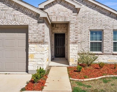 1100 Varson Drive - Photo Thumbnail 3