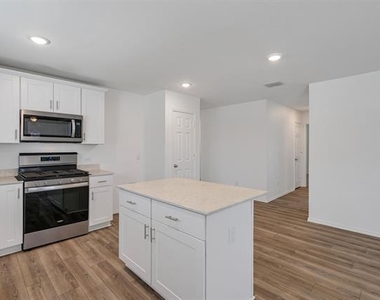 1100 Varson Drive - Photo Thumbnail 11