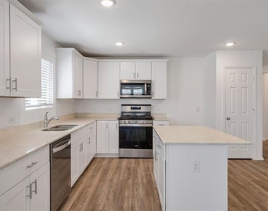 1100 Varson Drive - Photo Thumbnail 8