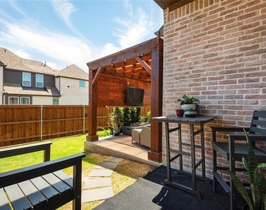 2712 Fiddler Way - Photo Thumbnail 30