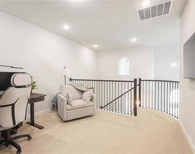 2712 Fiddler Way - Photo Thumbnail 22