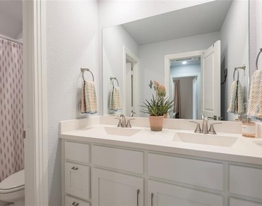 2712 Fiddler Way - Photo Thumbnail 25