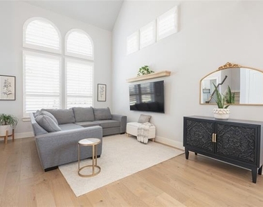 2712 Fiddler Way - Photo Thumbnail 9