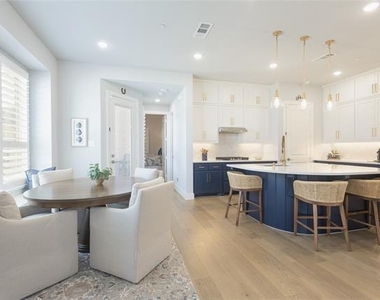 2712 Fiddler Way - Photo Thumbnail 13