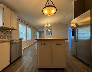 197 Private Road 4652 - Photo Thumbnail 13