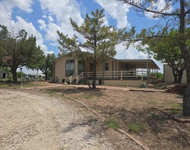 197 Private Road 4652 - Photo Thumbnail 3