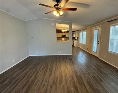 197 Private Road 4652 - Photo Thumbnail 12