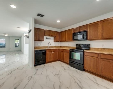 12841 Serenity Drive - Photo Thumbnail 9