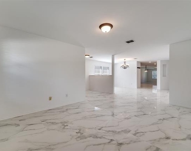 12841 Serenity Drive - Photo Thumbnail 5