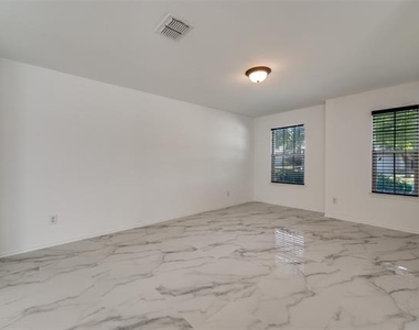 12841 Serenity Drive - Photo Thumbnail 3