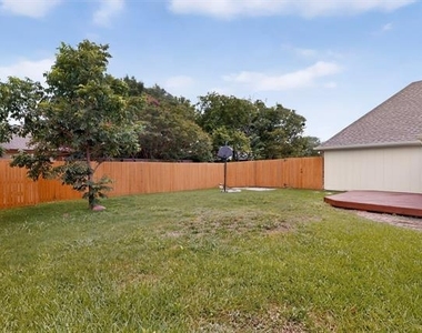 1207 Mistywood Lane - Photo Thumbnail 28