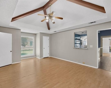 1207 Mistywood Lane - Photo Thumbnail 12