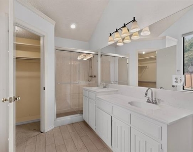 1207 Mistywood Lane - Photo Thumbnail 16