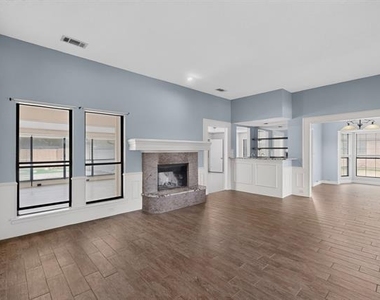 1207 Mistywood Lane - Photo Thumbnail 3