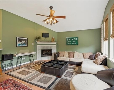 4112 Creek Hollow Way - Photo Thumbnail 6