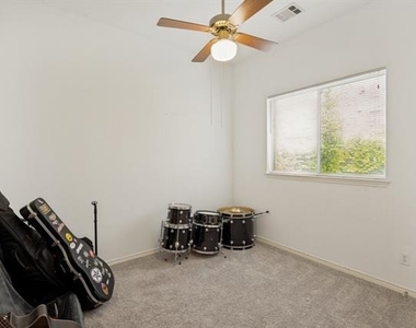 4112 Creek Hollow Way - Photo Thumbnail 17