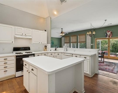 4112 Creek Hollow Way - Photo Thumbnail 8