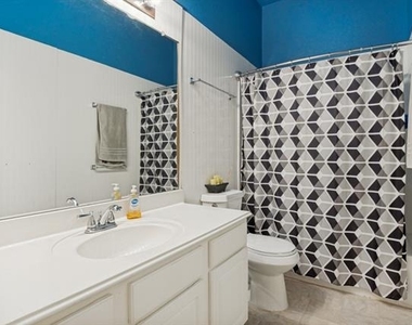 4112 Creek Hollow Way - Photo Thumbnail 16