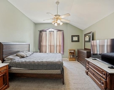 4112 Creek Hollow Way - Photo Thumbnail 11