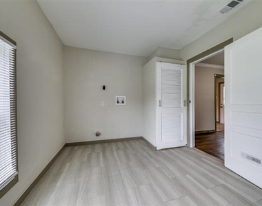 5610 Lyons Road - Photo Thumbnail 8