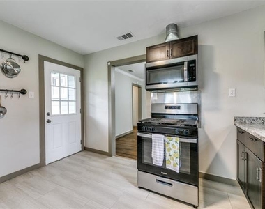 5610 Lyons Road - Photo Thumbnail 9