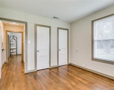 5610 Lyons Road - Photo Thumbnail 5
