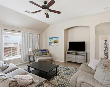 1218 Inglewood Drive - Photo Thumbnail 5