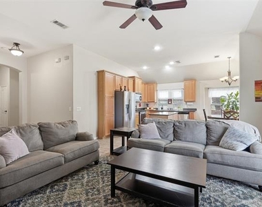 1218 Inglewood Drive - Photo Thumbnail 7