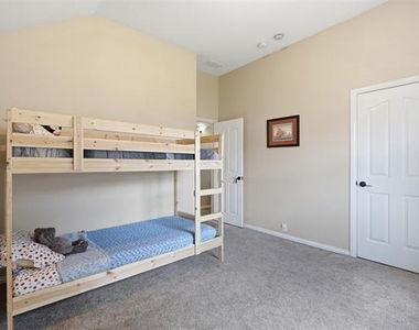 1218 Inglewood Drive - Photo Thumbnail 15