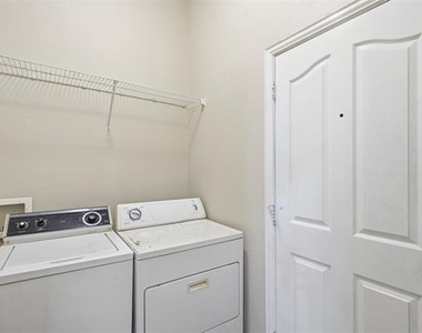 1218 Inglewood Drive - Photo Thumbnail 18