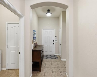 1218 Inglewood Drive - Photo Thumbnail 4