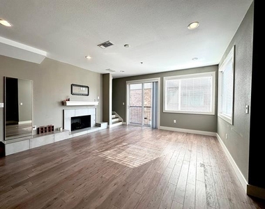 1320 May Street - Photo Thumbnail 9