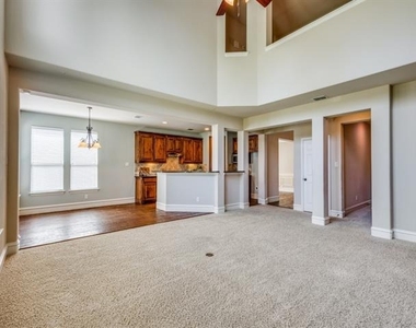 832 Hidden Springs Court - Photo Thumbnail 7